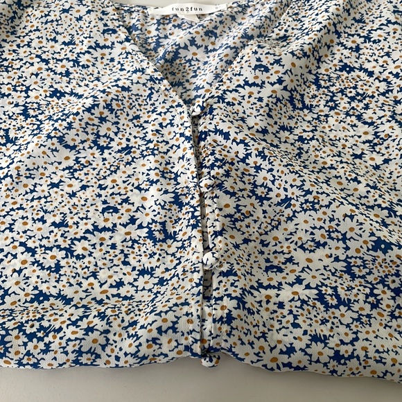 Fun 2 fun floral print blouse - Picture 4 of 4